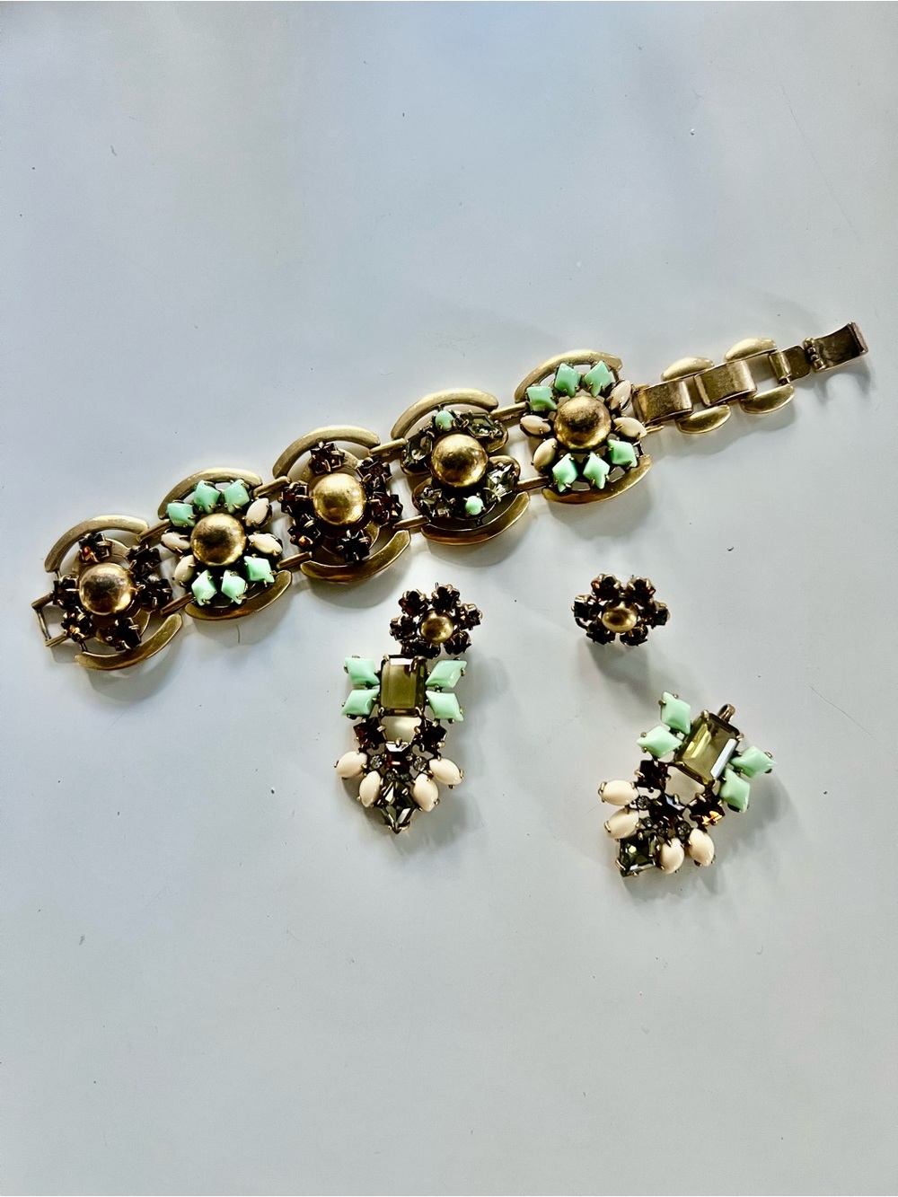 Stella & Dot Gold-Tone Bracelet and Earrings with Mint and Cream Stones